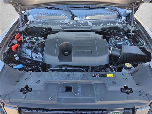 Used 2023 Land Rover Defender 110 X-Dynamic SE image 30