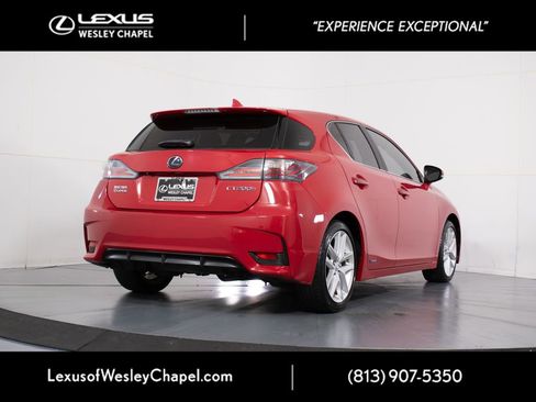 Used 2015 Lexus CT 200h w/ Navigation Package FWD image 6