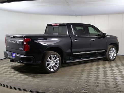 Used 2024 Chevrolet Silverado 1500 High Country w/ High Country Premium Package AWD/4WD image 14