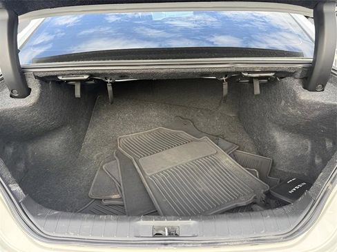 Used 2022 Nissan Maxima SR w/ Sport Mat Group image 9