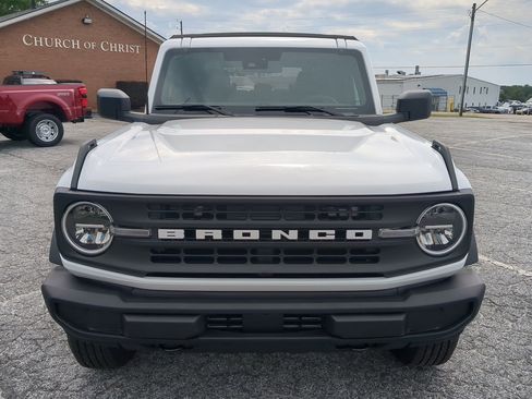 New 2025 Ford Bronco 4-Door image 7