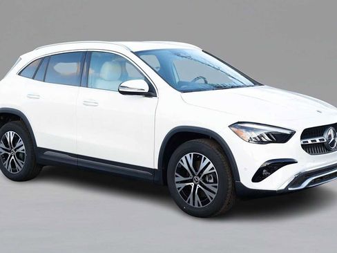 Used 2026 Mercedes-Benz GLA 250 4MATIC image 3