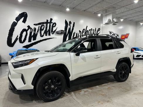 Used 2022 Toyota RAV4 XSE AWD/4WD image 1