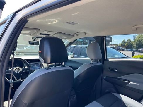 Used 2023 Nissan Kicks SR w/ SR Premium Package FWD image 10