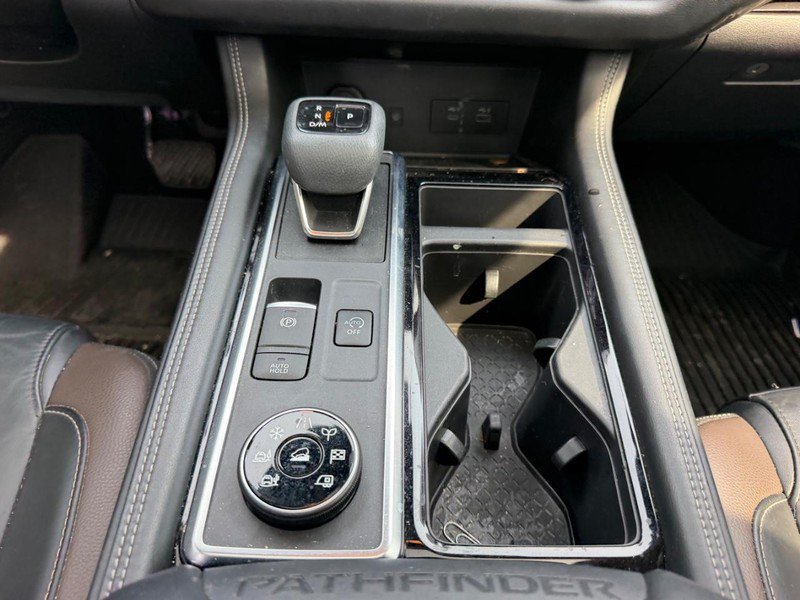 Used 2023 Nissan Pathfinder Platinum AWD/4WD image 18