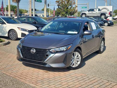 Used 2025 Nissan Sentra S FWD image 1