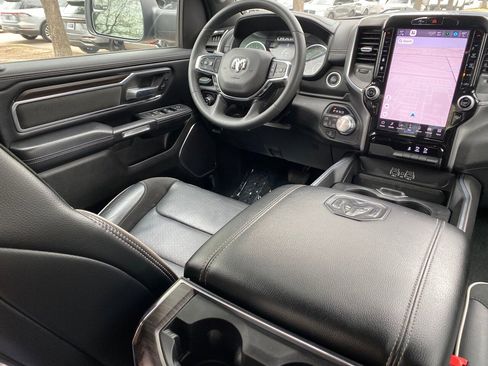 Used 2025 RAM 1500 Laramie image 15