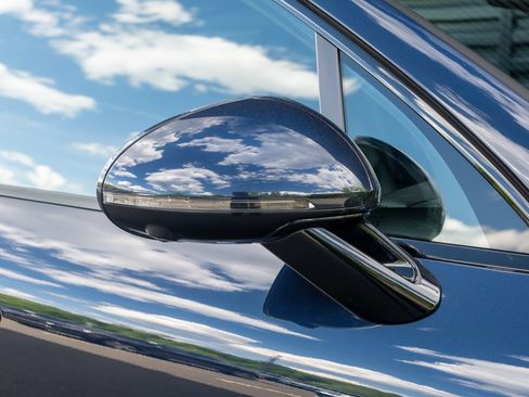 Certified 2023 Porsche Macan S AWD/4WD image 17