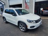 Used 2017 Volkswagen Tiguan Sport image 2
