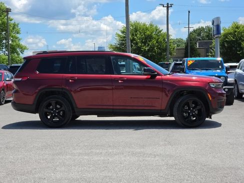 Certified 2023 Jeep Grand Cherokee L Altitude AWD/4WD image 8