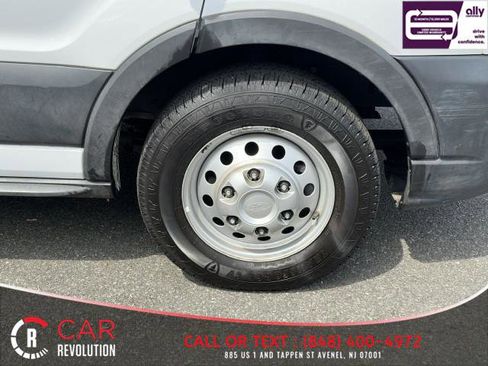 Used 2022 Ford Transit 250 148 High Roof AWD image 16