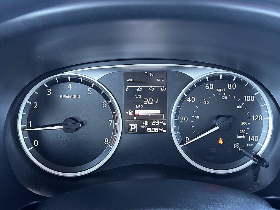 Certified 2025 Nissan Kicks Play S FWD image 22