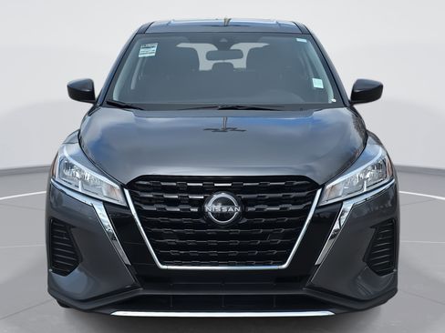 Used 2024 Nissan Kicks S image 2
