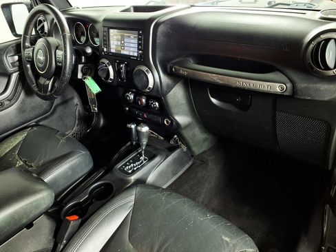 Used 2015 Jeep Wrangler Unlimited Sport w/ Quick Order Package 24S AWD/4WD image 14