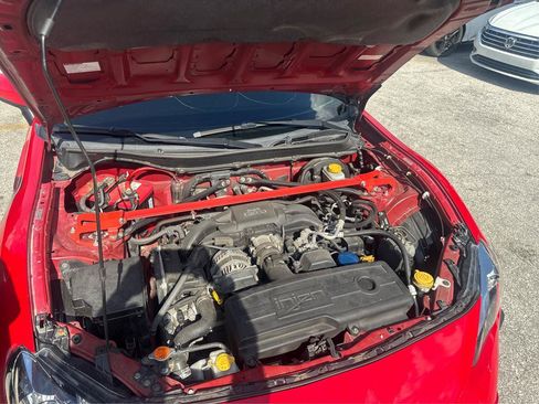 Used 2017 Toyota 86 RWD image 10