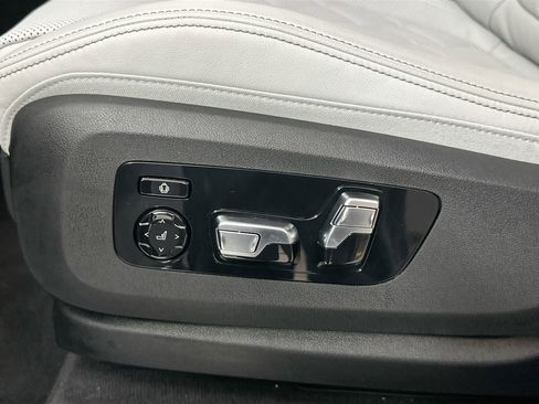 New 2026 BMW X7 xDrive40i w/ M Sport Package image 19