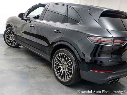 Used 2023 Porsche Cayenne Platinum Edition AWD/4WD image 10