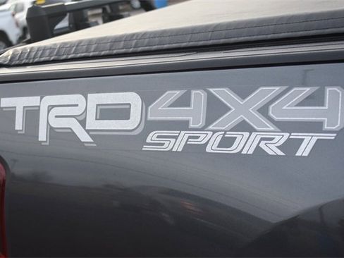 Used 2019 Toyota Tacoma TRD Sport image 13