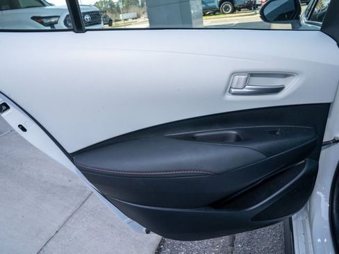 Certified 2025 Toyota Corolla SE image 9