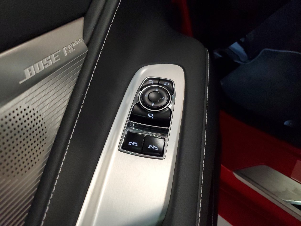 Used 2020 Chevrolet Corvette Stingray Preferred Cpe w/ 2LT Preferred Equipment Group RWD image 11