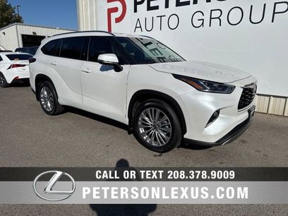 Used 2024 Toyota Highlander Platinum