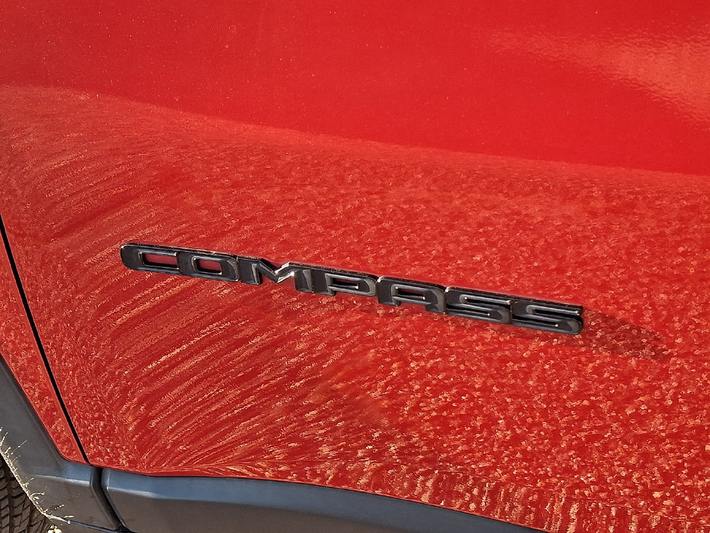 Used 2023 Jeep Compass Latitude w/ Sun and Sound Group AWD/4WD image 33