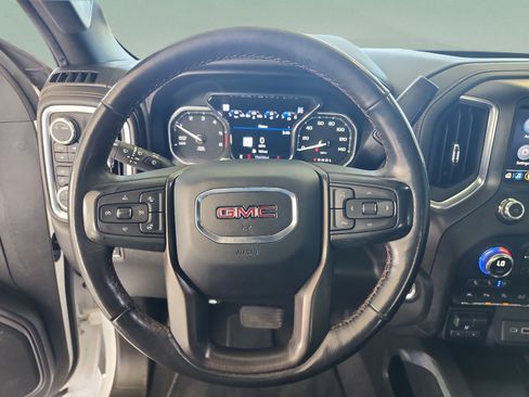 Used 2021 GMC Sierra 1500 AT4 w/ AT4 Value Package AWD/4WD image 9
