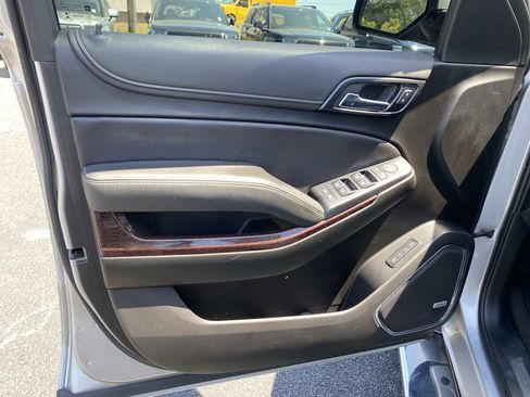 Used 2019 GMC Yukon SLT image 25