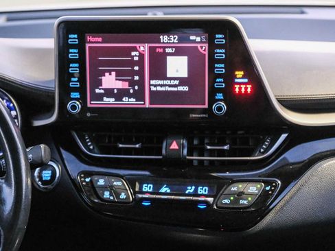 Used 2022 Toyota C-HR Limited FWD image 14