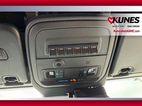 Used 2024 Ford Bronco Wildtrak AWD/4WD image 23