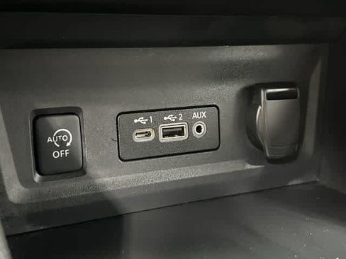 Used 2025 Nissan Sentra SV FWD image 25