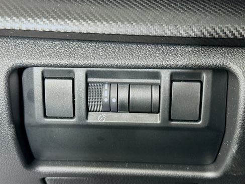 Used 2024 Subaru Crosstrek 2.0i Premium image 16