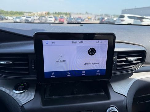 Used 2020 Ford Explorer XLT AWD/4WD image 9