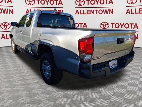 Used 2022 Toyota Tacoma SR RWD image 4