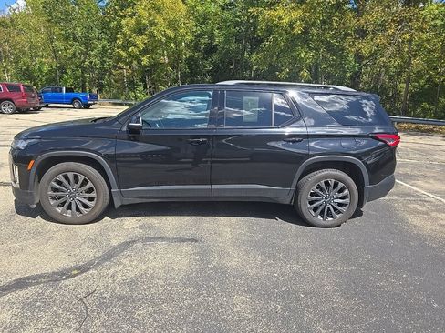Used 2023 Chevrolet Traverse RS w/ LPO, Floor Liner Package AWD/4WD image 8