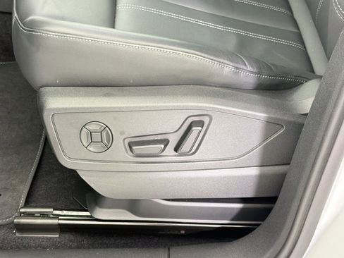 Used 2025 Audi Q5 Premium w/ Convenience Package AWD/4WD image 13