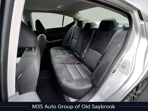 Used 2023 Nissan Altima 2.5 SV w/ SV Premium Package image 21