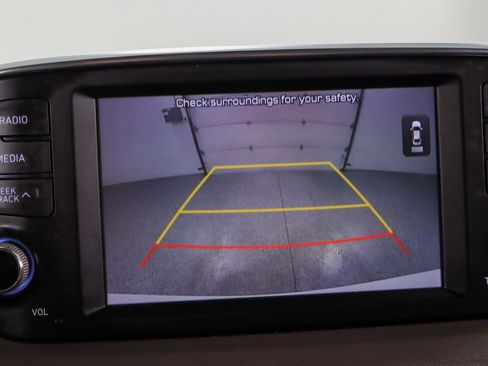 Used 2020 Hyundai Santa Fe SEL w/ Convenience Package image 18