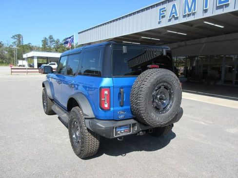 New 2025 Ford Bronco Badlands image 3