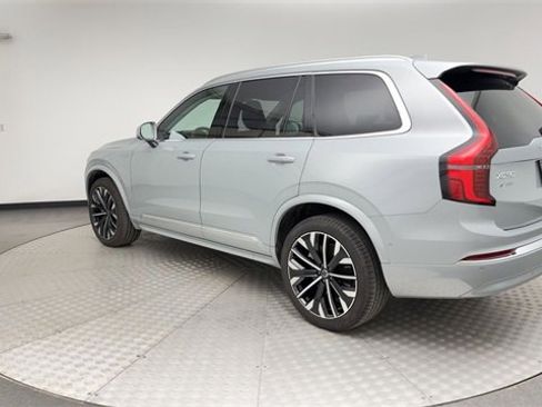 Certified 2025 Volvo XC90 B6 Plus image 4