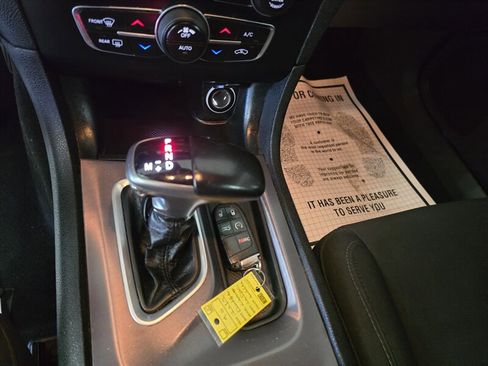 Used 2019 Dodge Charger GT image 21