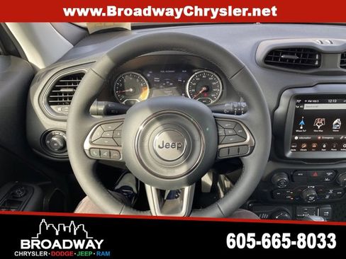 Used 2022 Jeep Renegade Latitude image 15
