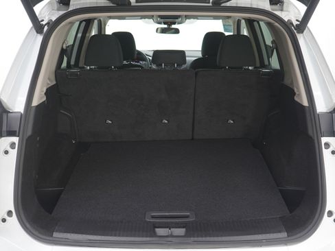 Used 2025 Nissan Rogue SV image 9