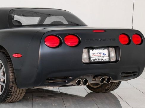 Used 2002 Chevrolet Corvette Z06 w/ Memory Pkg image 44