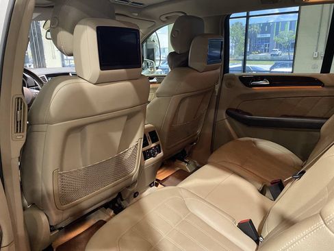 Used 2016 Mercedes-Benz GL 450 4MATIC image 5