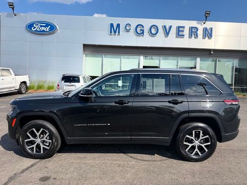 Used 2023 Jeep Grand Cherokee Limited AWD/4WD image 4