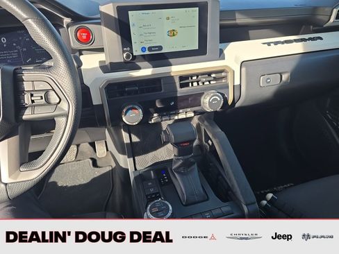 Used 2024 Toyota Tacoma TRD Off-Road image 18