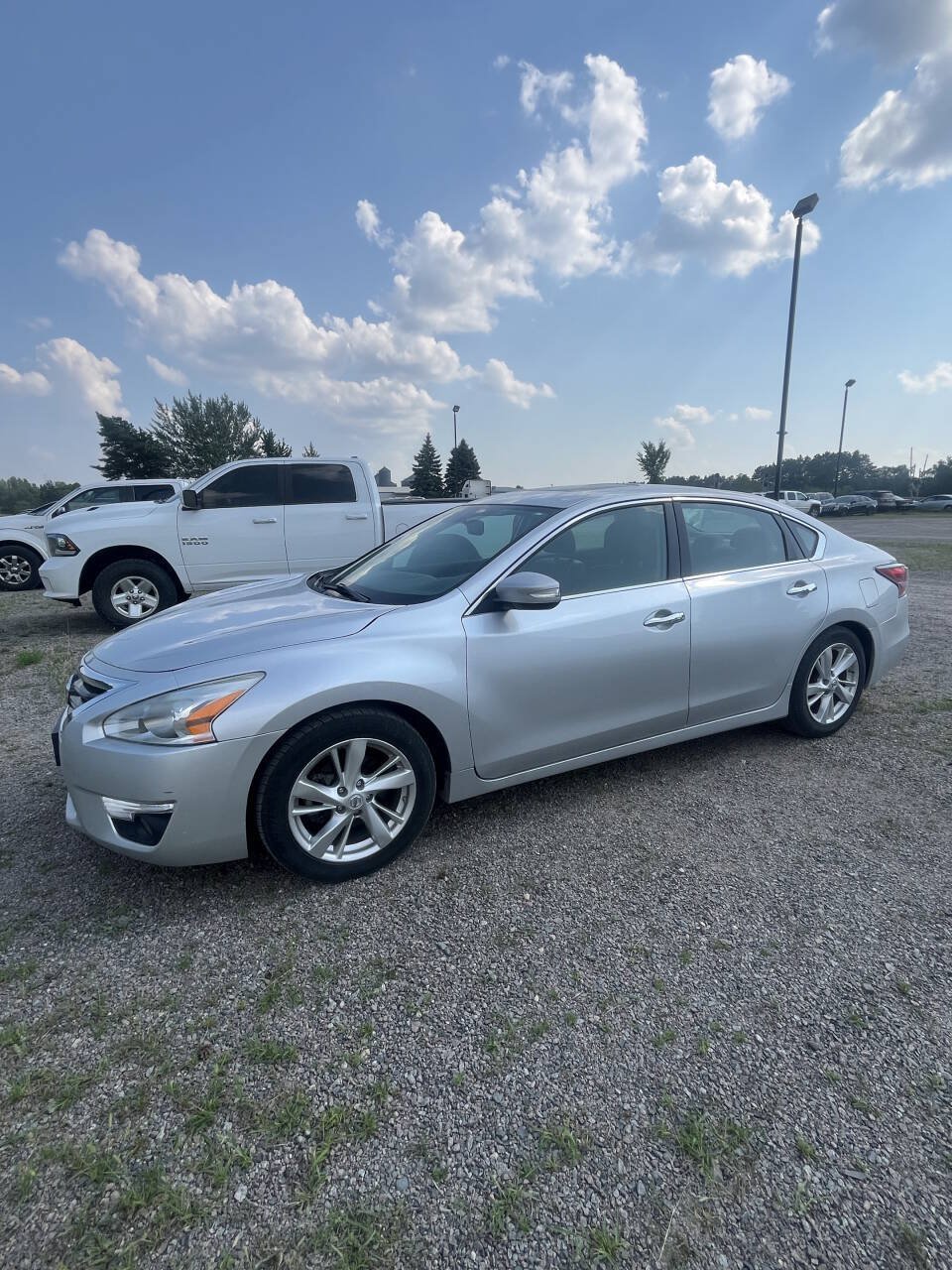 Used 2015 Nissan Altima 2.5 SL w/ Moonroof Package FWD image 1