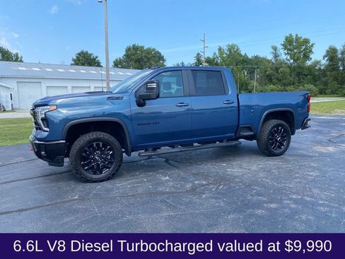 Used 2025 Chevrolet Silverado 2500 LT w/ Trail Boss Package AWD/4WD image 2