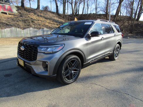 Certified 2025 Ford Explorer ST-Line w/ Premium Package AWD/4WD image 2